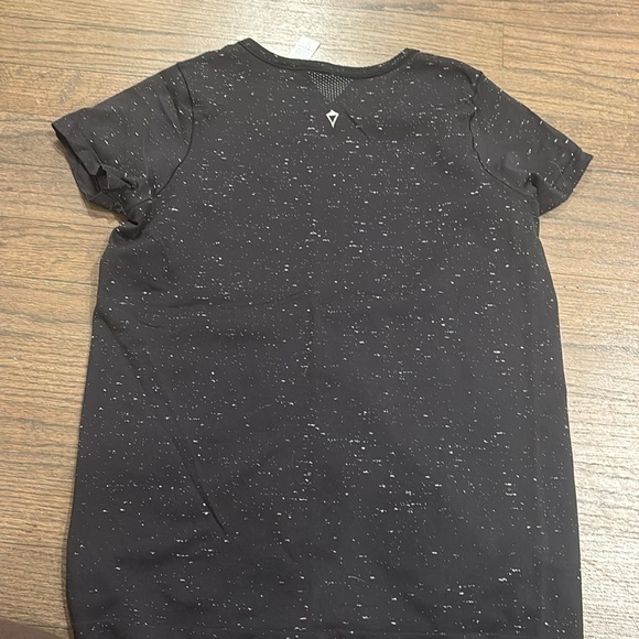 Black Lululemon/ivivva top - Picture 2 of 3